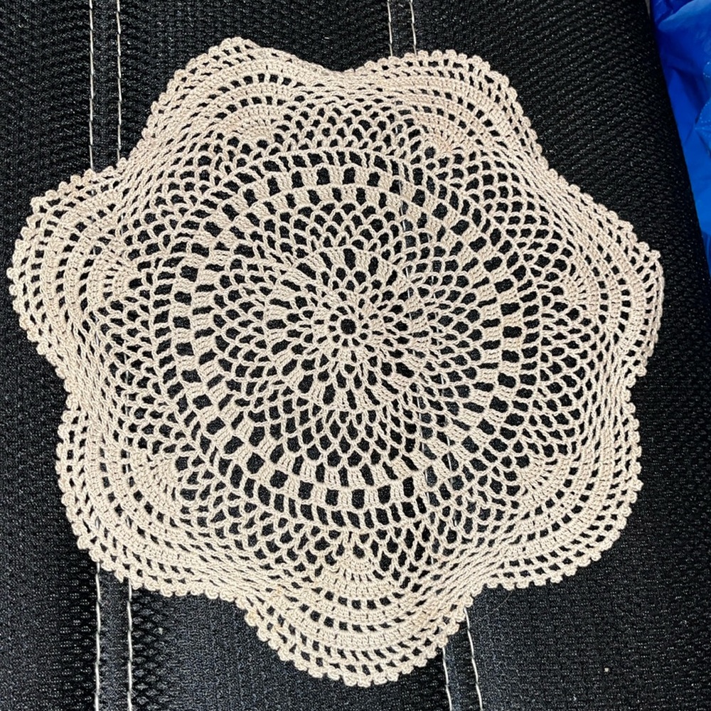 Vintage Handmade Crocheted Cotton Lace Doily 9” round scalloped open weave